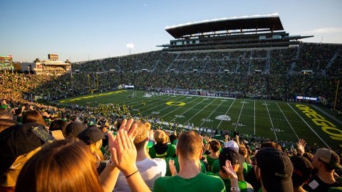 Looking over UO students to the Autzen Stadium football field